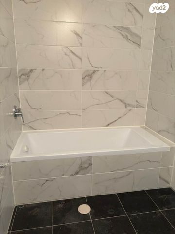 דירה, יונה וולך 7, גרין פארק החדשה, הוד השרון