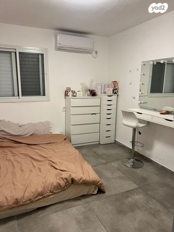 דירה, משה דיין 10, גני אלון, חדרה