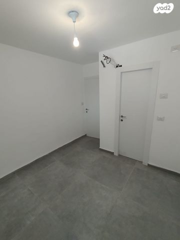 דירה, אצ"ל 18, תל גיבורים, חולון