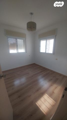 דירה, סמטת תמרי 5, נווה גנים, קרית מוצקין