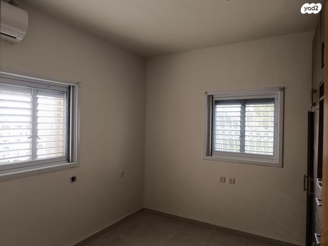 גג/ פנטהאוז, שער האריות 15, קרית שרת מזרח, חולון