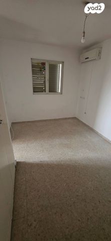 דירה, יחזקאל קזז 10, הראשונים, אור יהודה