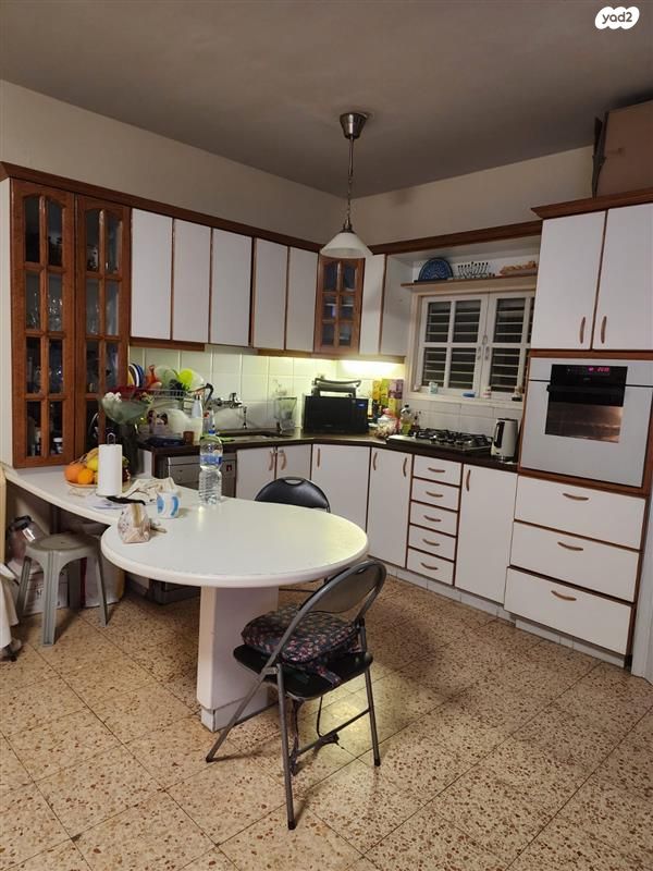 דירה, ברוך שפינוזה 37, ב' / צפון מערב העיר, רחובות