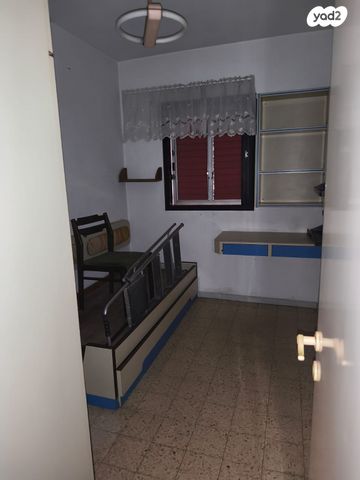 דירה, חומה ומגדל 2, מרכז, קרית עבודה, חולון