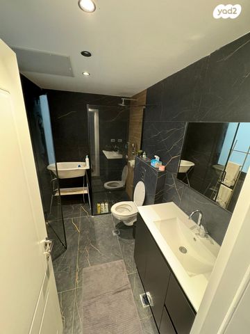 דירה, המלכים 10, קרית צאנז, נתניה