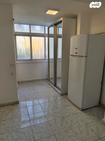 דירה, הראשונים 27, רובע א', אשדוד