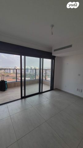 דירה, יצחק שמיר 17, רמת הדר, גבעת שמואל