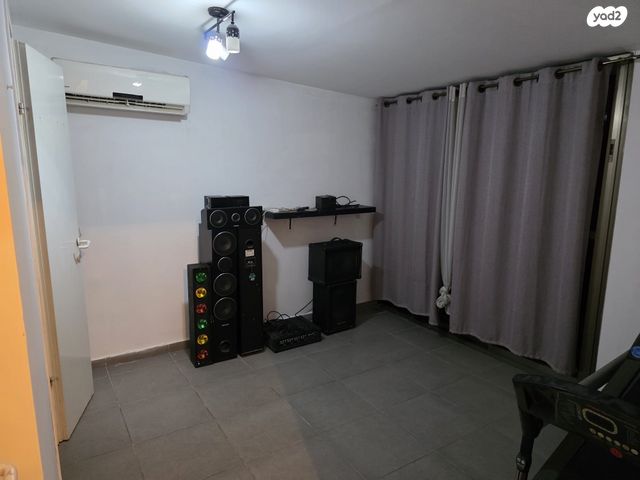 דופלקס, גד מכנס 18, המרכז השקט / מרכז העיר, פתח תקווה