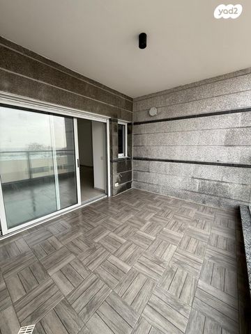 דירה, נחל צלמון 2, צור יצחק, צור יצחק