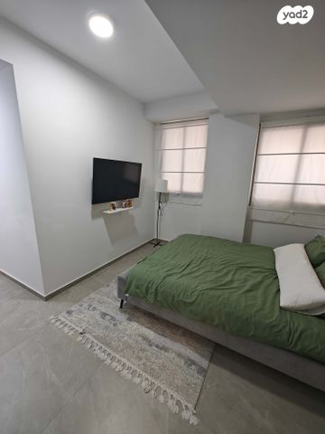 דירה, שפינוזה 25, אברמוביץ', ראשון לציון