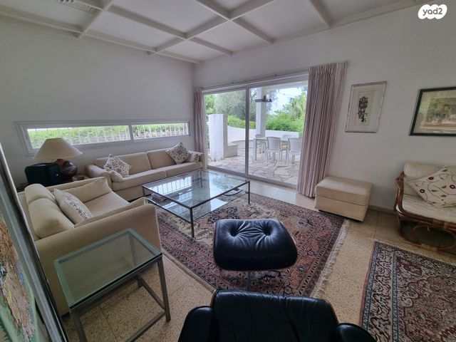 בית פרטי/ קוטג', האורנים 53, כפר שמריהו, כפר שמריהו