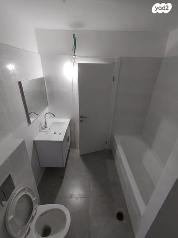 דירה, אצ"ל 18, תל גיבורים, חולון