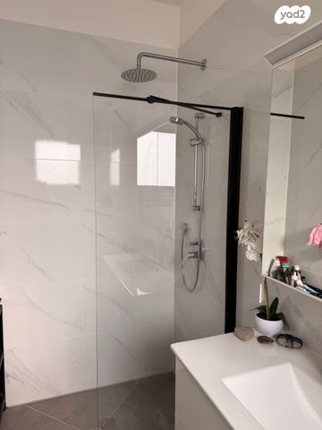 דירה, קרל פופר 9, קרית המדע, נתניה