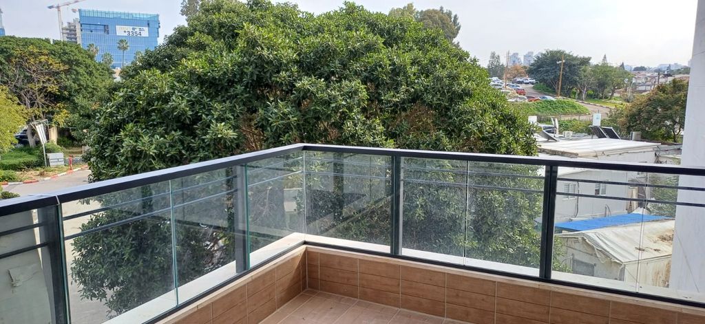 דירה, דבורה עומר 14, נאות שדה, רעננה