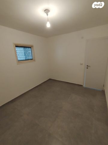 דירה, אצ"ל 18, תל גיבורים, חולון