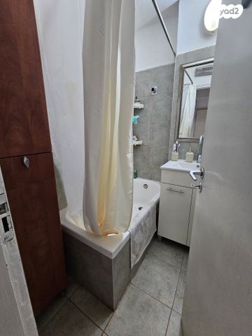 דירה, דרך לוי אשכול 190, קיראון, קרית אונו