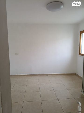 דירה, החשמונאים 24, מוצקין הותיקה, קרית מוצקין