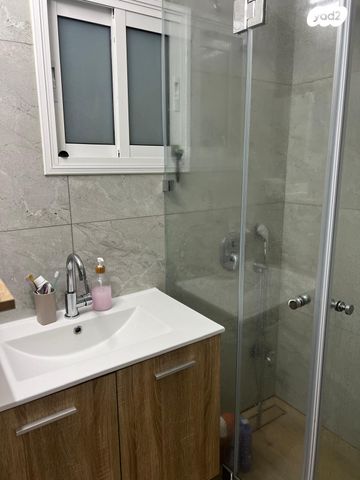 דירה, משה דיין 10, גני אלון, חדרה