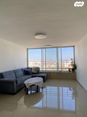 דירה, ציון בהלול 24, שיכון עובדים, טבריה