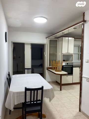 דירה, המלך יהושפט 11, נווה דוד, חיפה