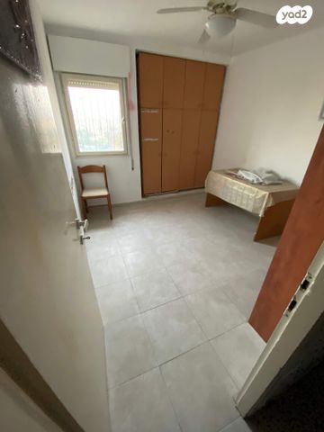 דירה, יוסף סרלין 5, נווה ברבור, כפר שלם מערב, תל אביב יפו