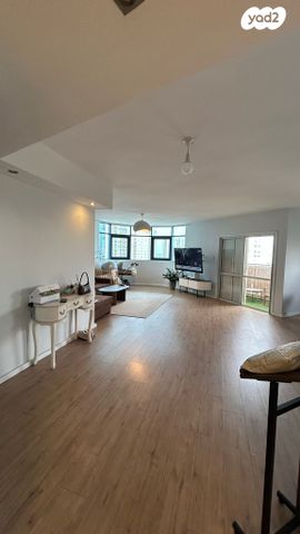 דירה, העצמאות 87, רובע הקריה, הסיטי, אשדוד