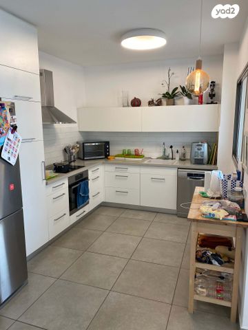 דירה, גולדה מאיר 6, מתחם 1200, הוד השרון