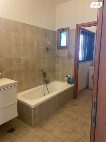 דירה, חוט השני 5, עין הים, חדרה