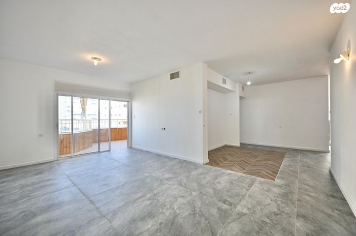 דירה, הצופים 2, נעורים, ראשון לציון