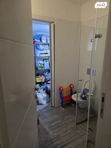 דירת גן, יגאל אלון 10, רמות, ירושלים