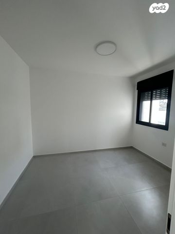 דירה, דניאל 3, ניצנה, בת ים