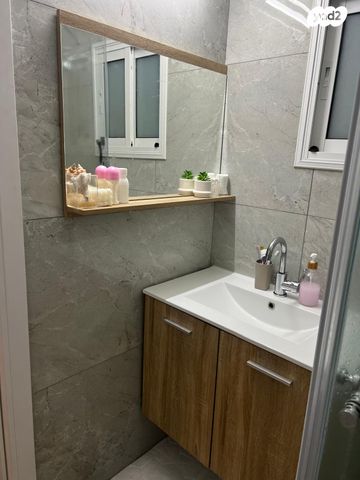 דירה, משה דיין 10, גני אלון, חדרה