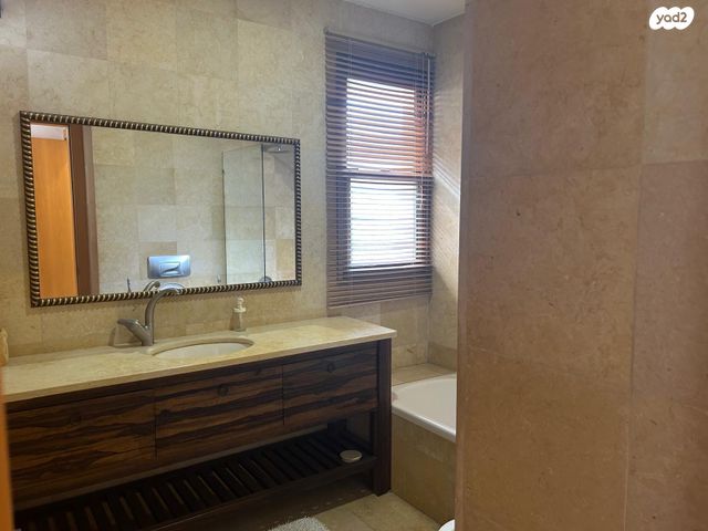 יחידת דיור, סמטת תל חי 6, מרכז הישוב, גני תקווה