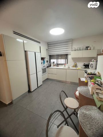 דירה, גפן 25, החורש, חריש