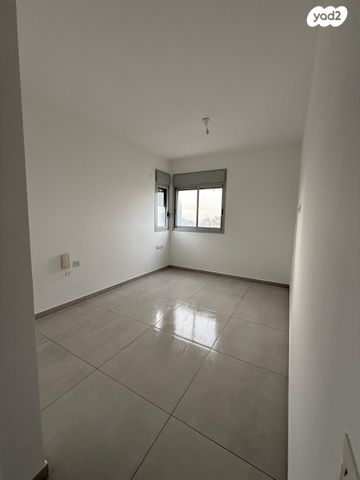 דירה, נחל צלמון 2, צור יצחק, צור יצחק