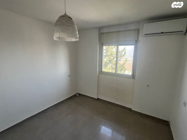 דירה, הורדים 11, רמות יצחק, נשר