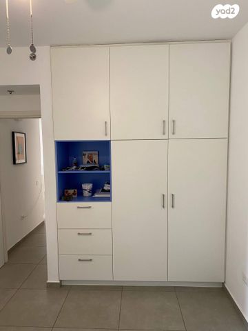 דירה, גולדה מאיר 6, מתחם 1200, הוד השרון