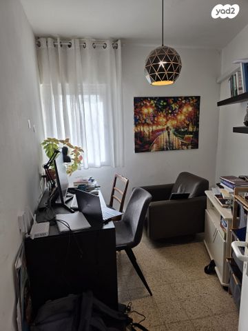 דירת גן, יגאל אלון 10, רמות, ירושלים