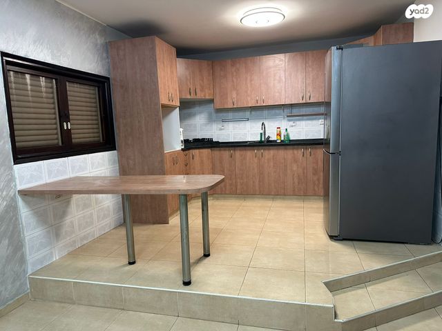 דירה, אלופי צה"ל 65, קרית שרת מערב, חולון