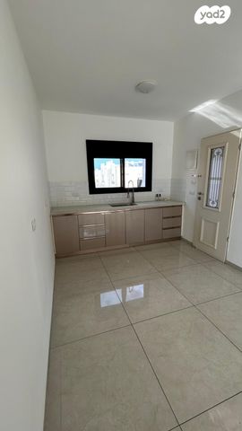 יחידת דיור, סחלב 33, עין שרה, נהריה