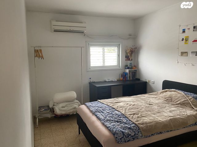 דירה, שדרות וייצמן 6, קרית יערים, רמת השרון