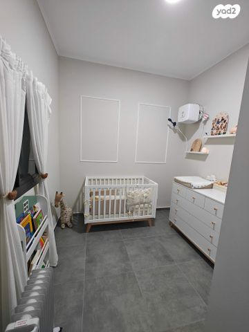 דירה, שפינוזה 25, אברמוביץ', ראשון לציון