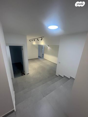 דירה, מלכי ישראל 5, הצפון הישן - דרום, תל אביב יפו