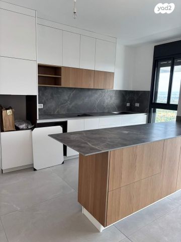 דירה, יונה וולך 7, גרין פארק החדשה, הוד השרון