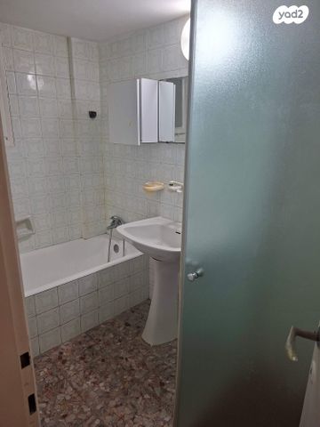 דירה, אוסישקין 32, מוצקין הותיקה, קרית מוצקין