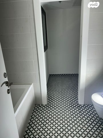 דירה, יצחק ויטנברג 4, פסגת הדר / נווה עוז הירוקה, פתח תקווה