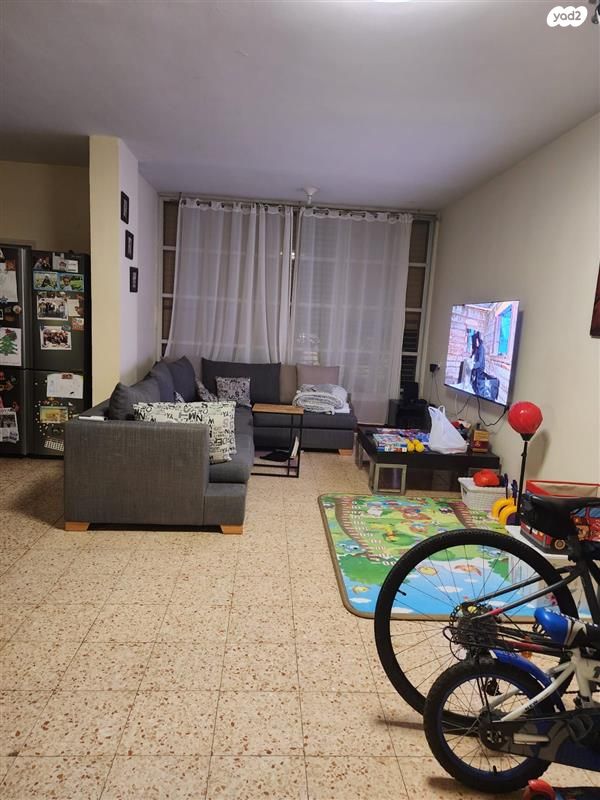 דירה, ברוך שפינוזה 37, ב' / צפון מערב העיר, רחובות