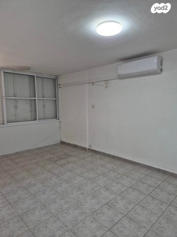 ז'בוטינסקי 16