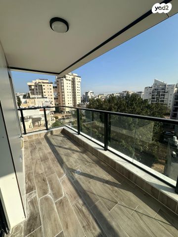 דירה, החקלאי 3, מגדיאל, הוד השרון