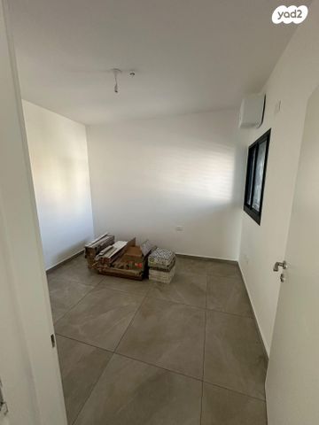 דירה, החקלאי 3, מגדיאל, הוד השרון